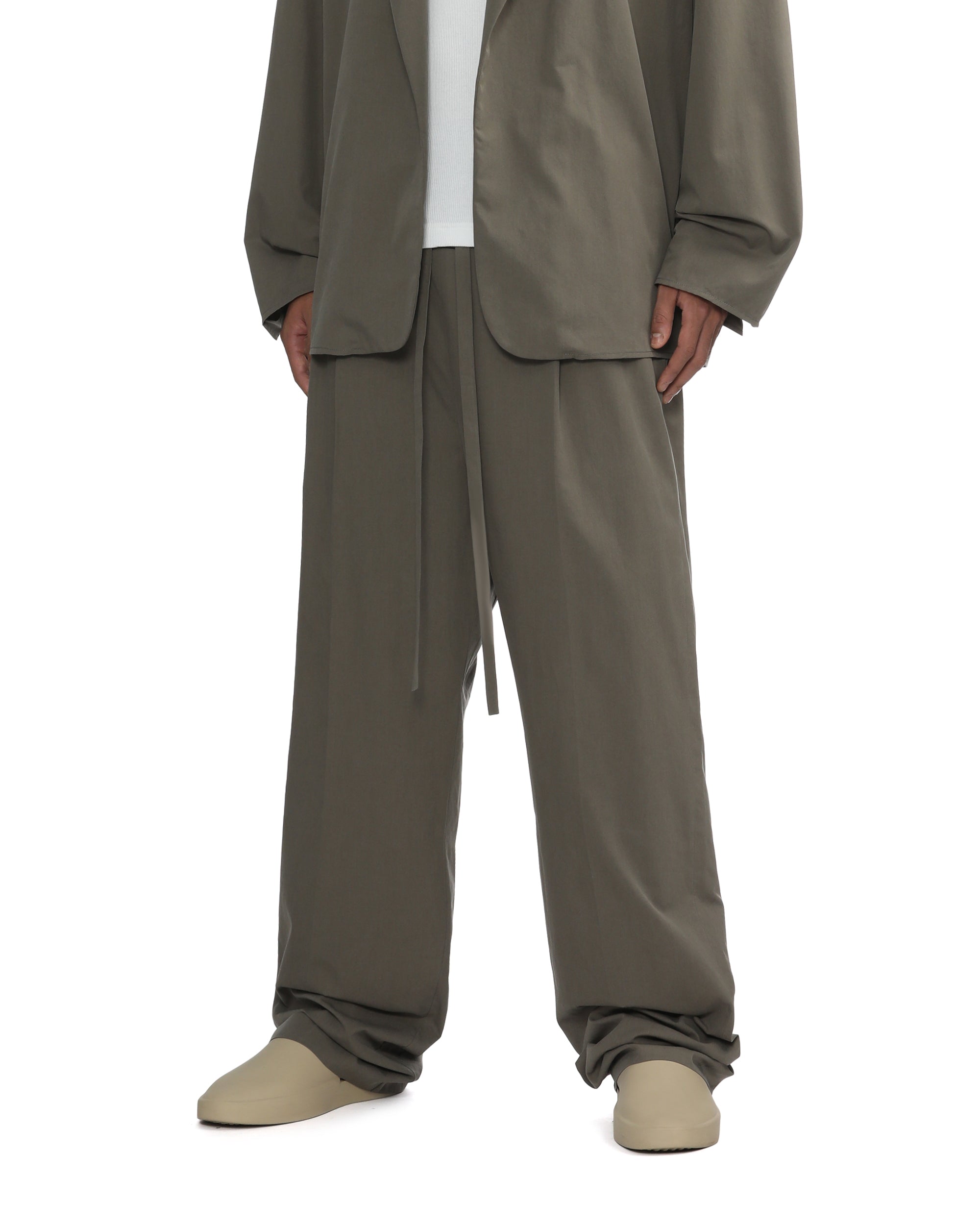 Straight pants