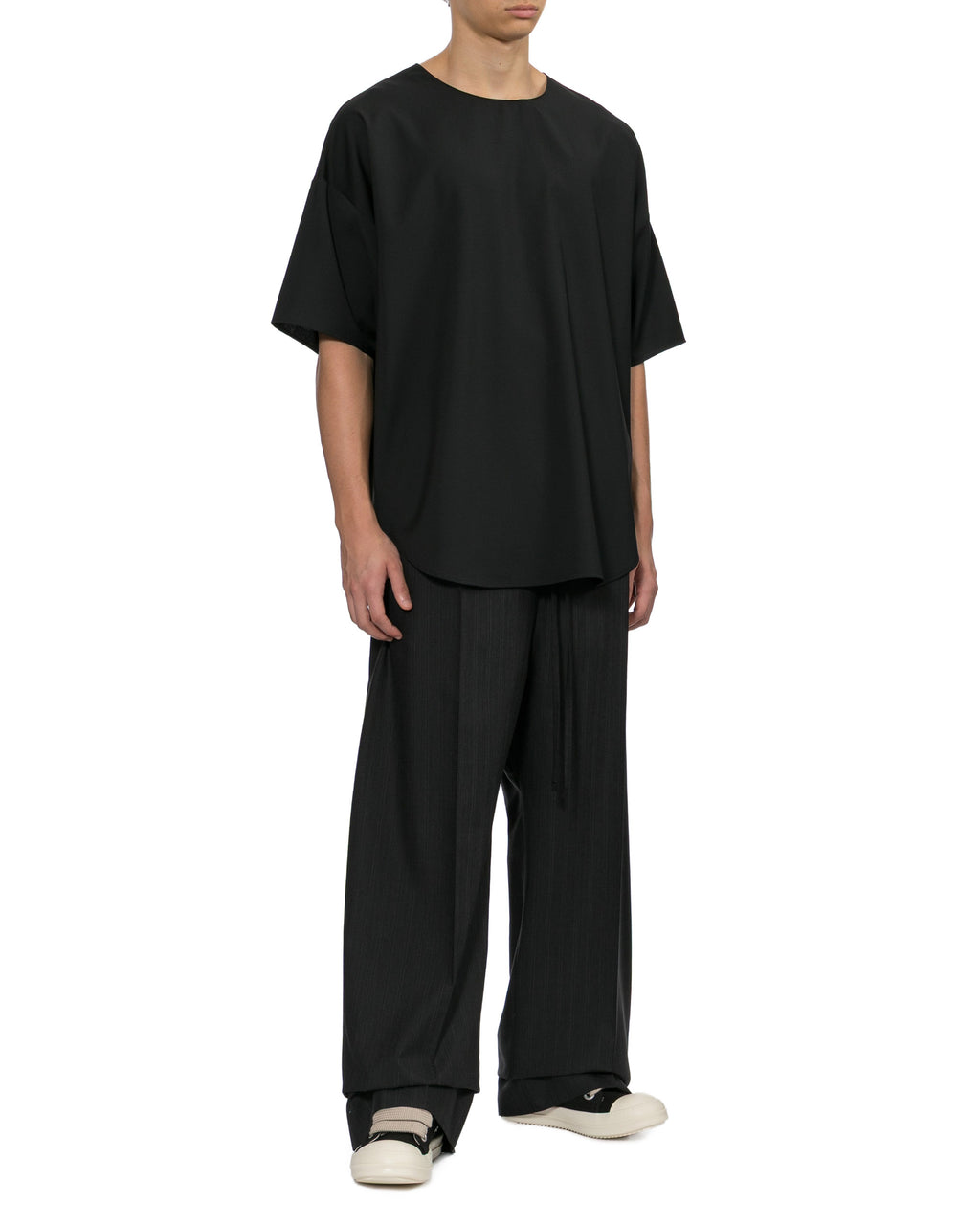 Wide-leg pants