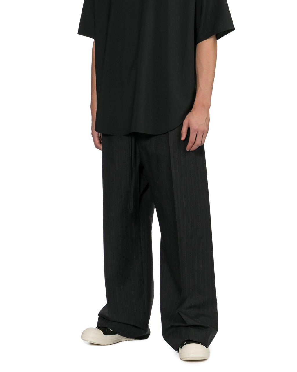 Wide-leg pants