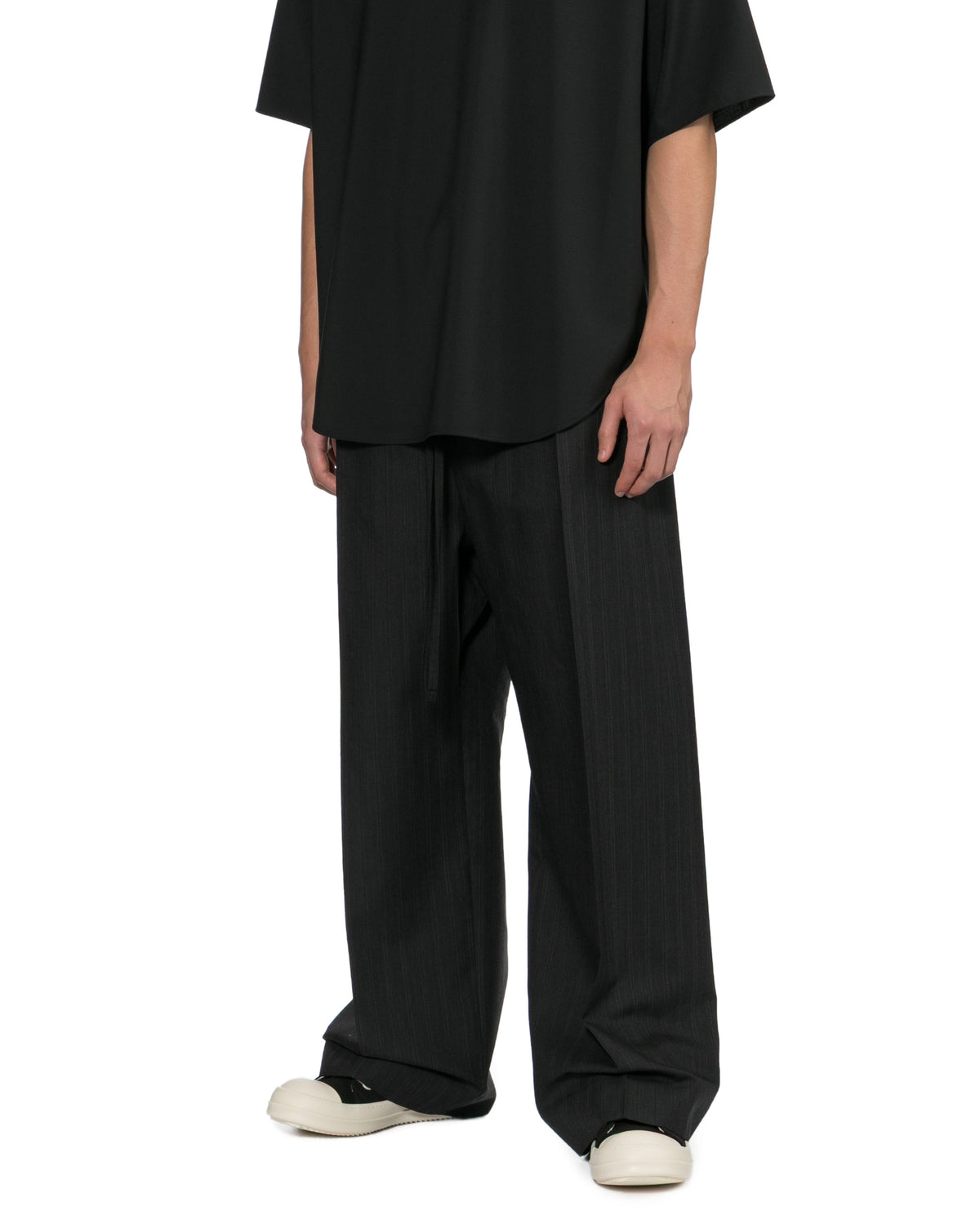 Wide-leg pants