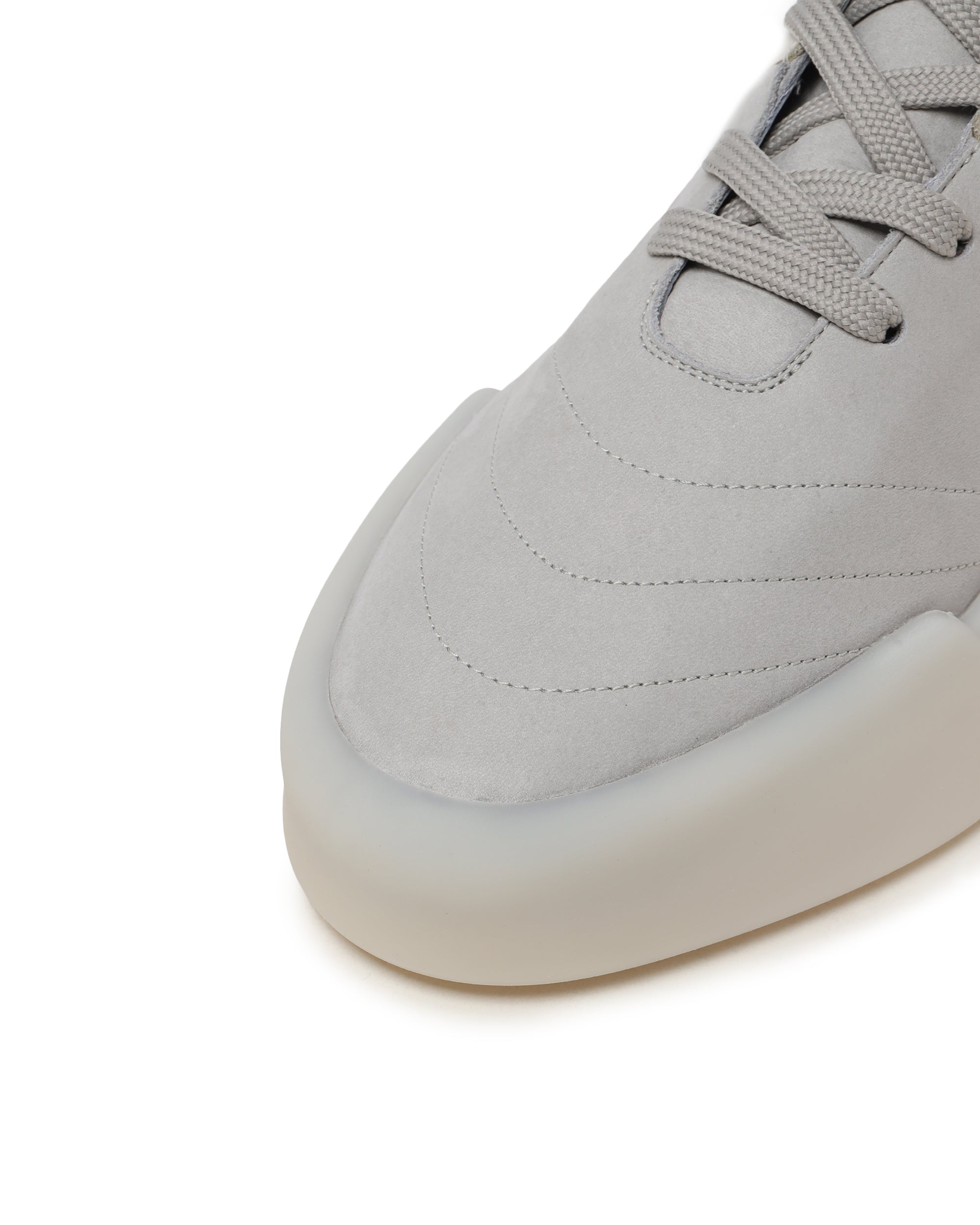 Basketball sneaker