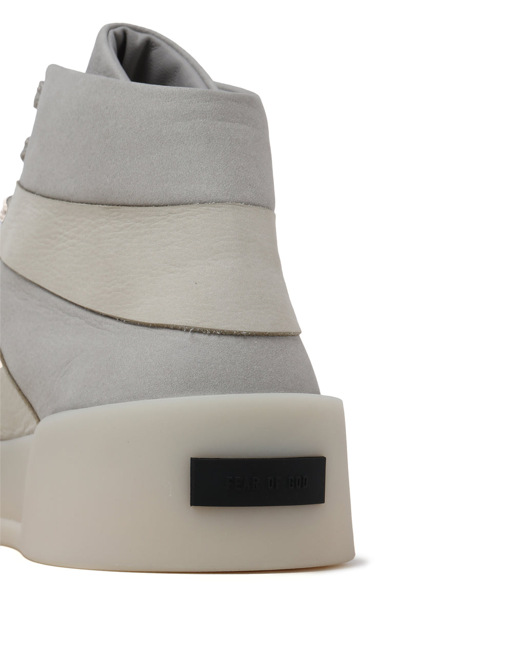 Basketball sneaker