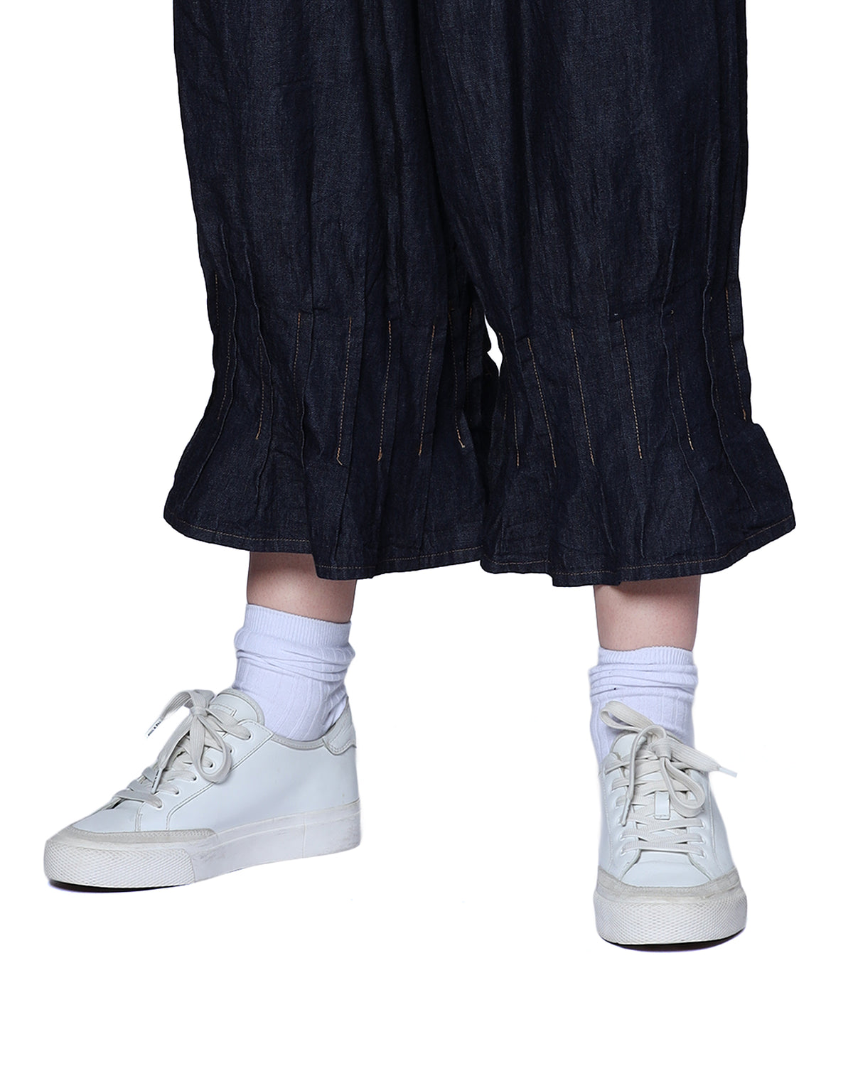 Tapered cuff pants