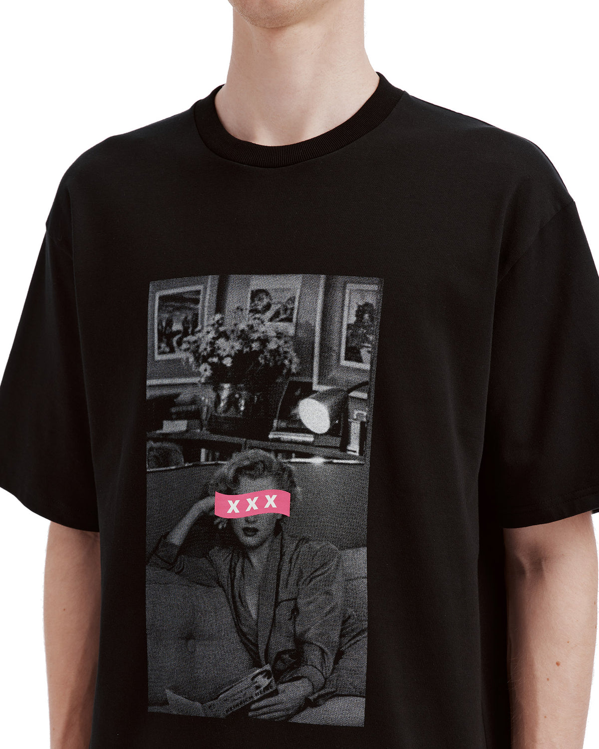 Graphic tee