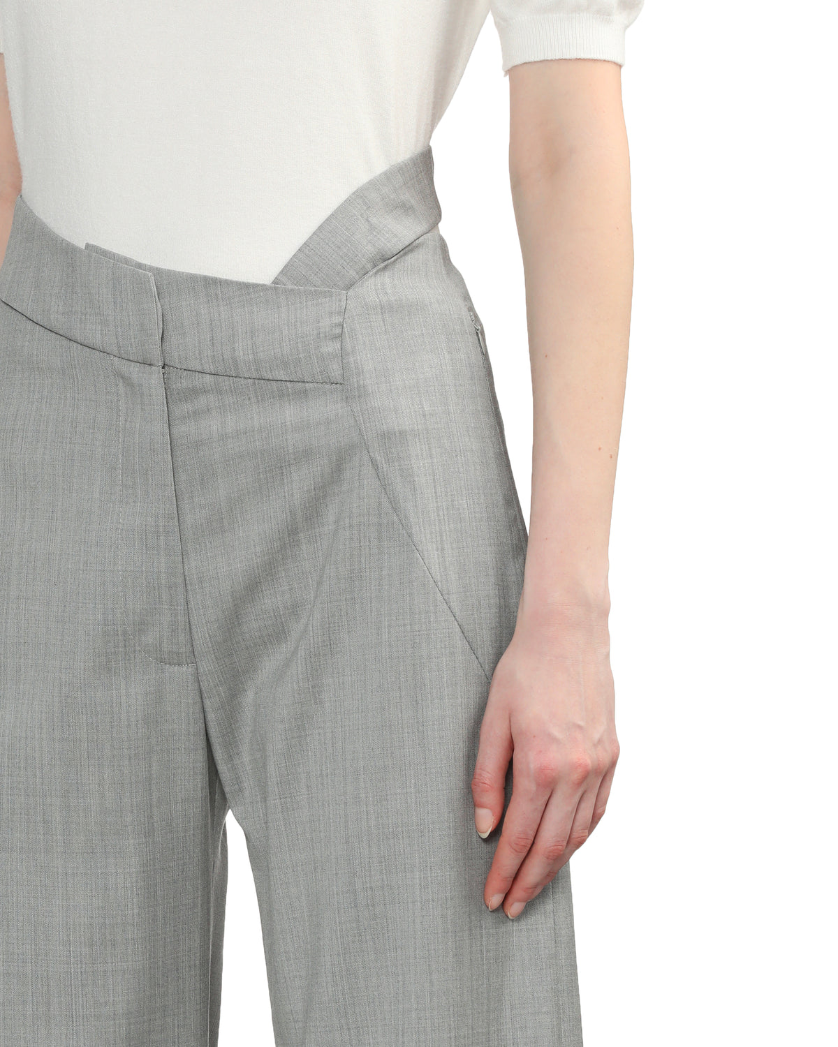 Fluid tailored pants