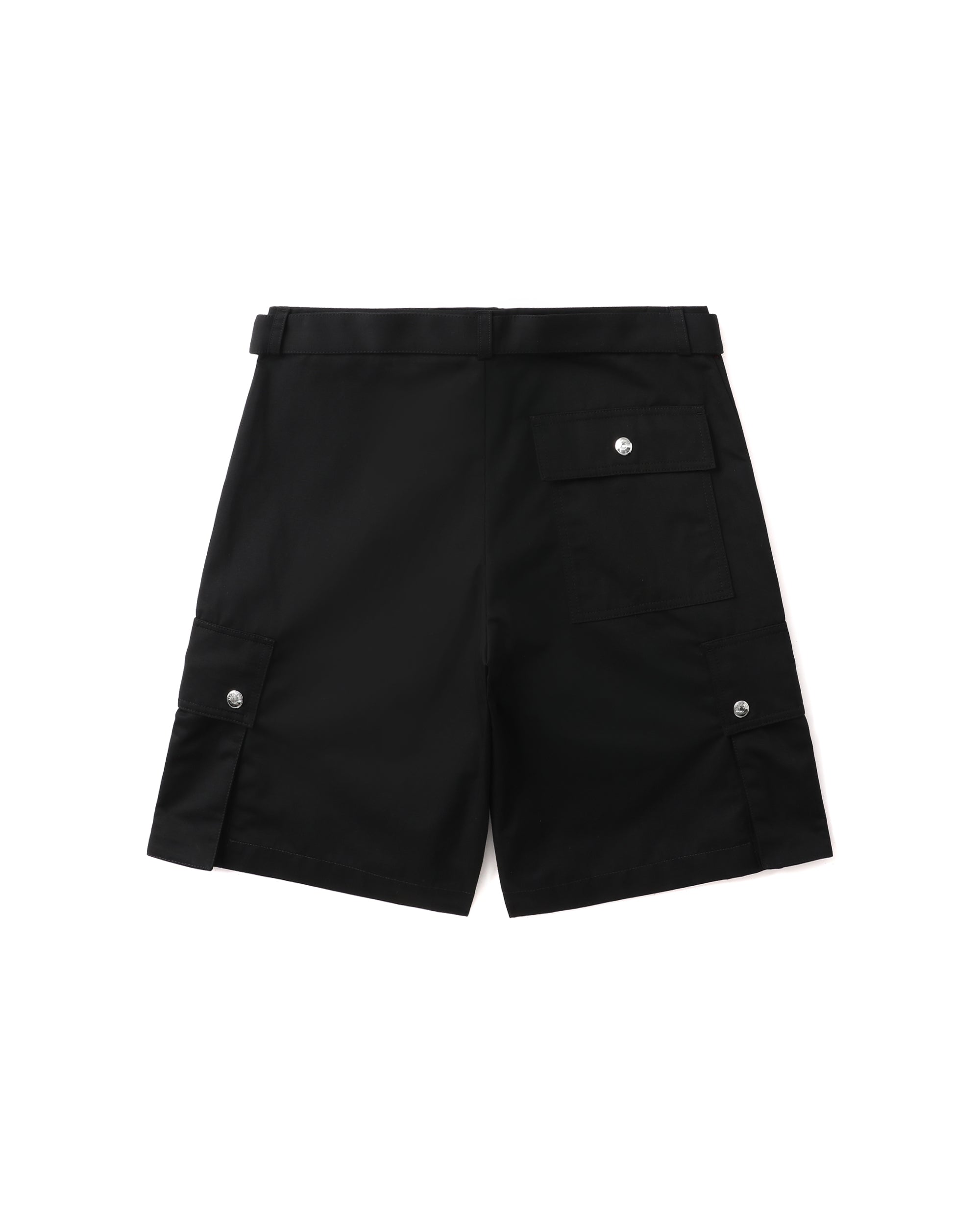 The cargo bermuda shorts