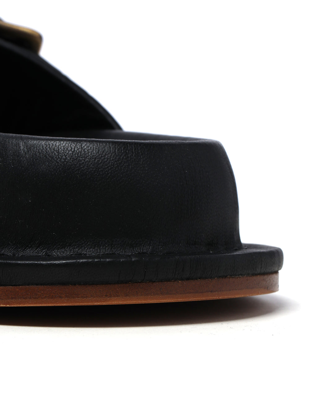 Buckle strap sandals