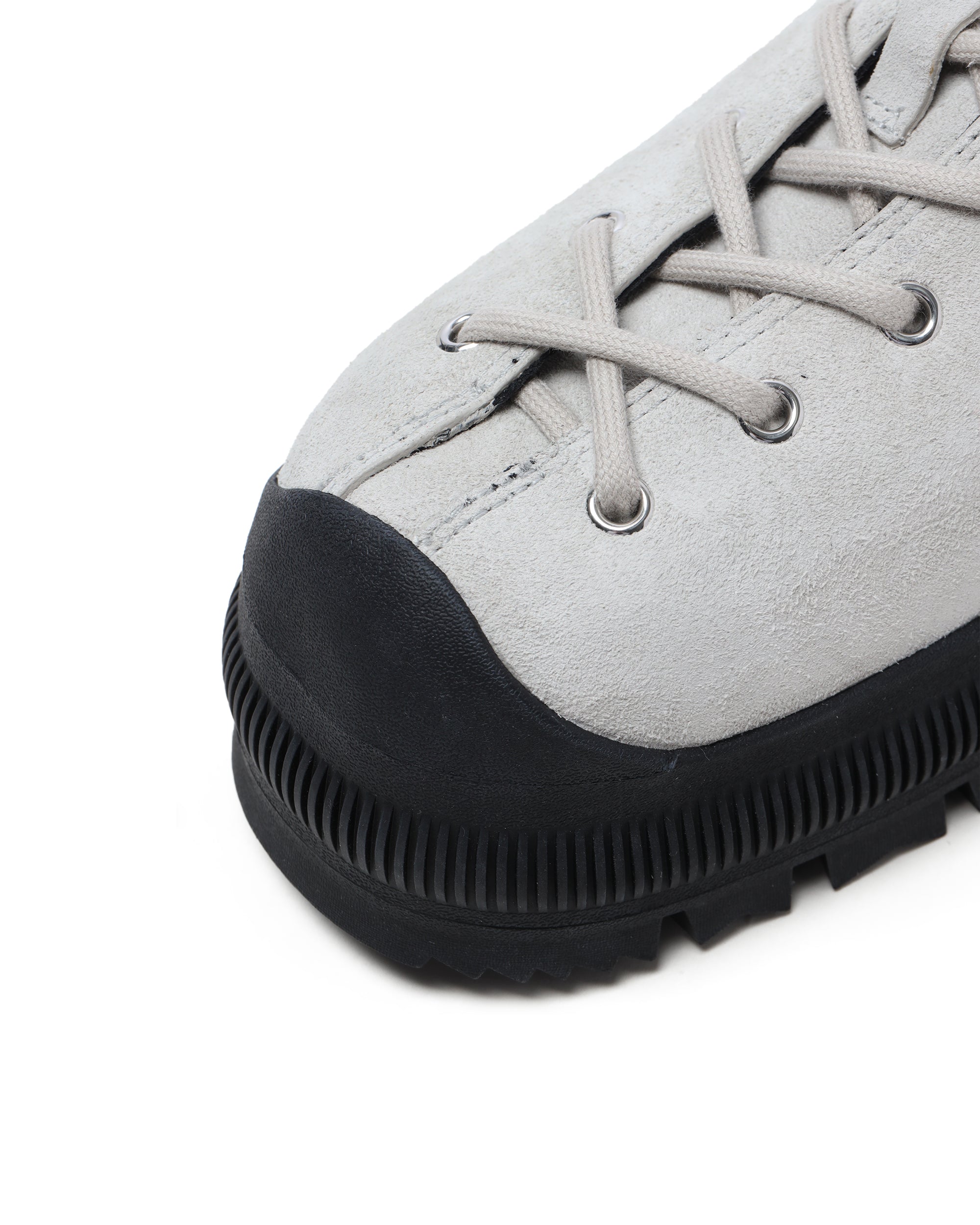 Low top suede sneakers