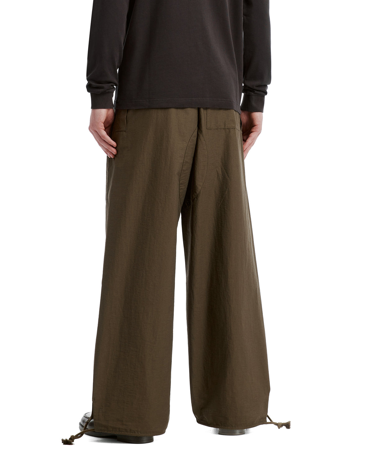 Wide-leg cargo pants