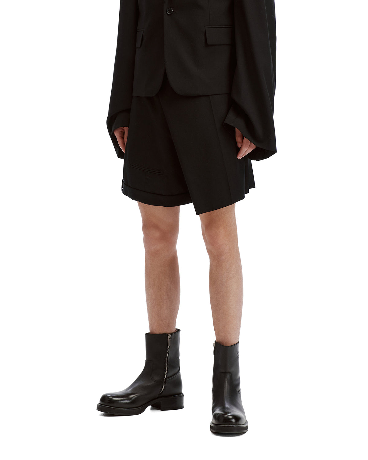 Asymmetric tailored shorts