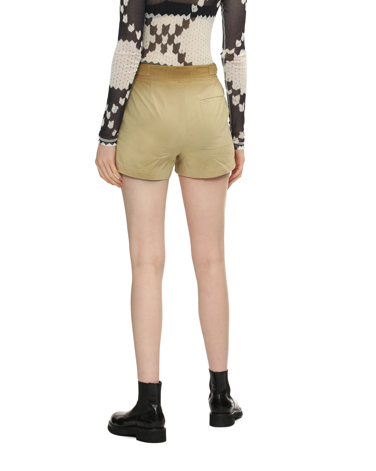 Garment dyed shorts