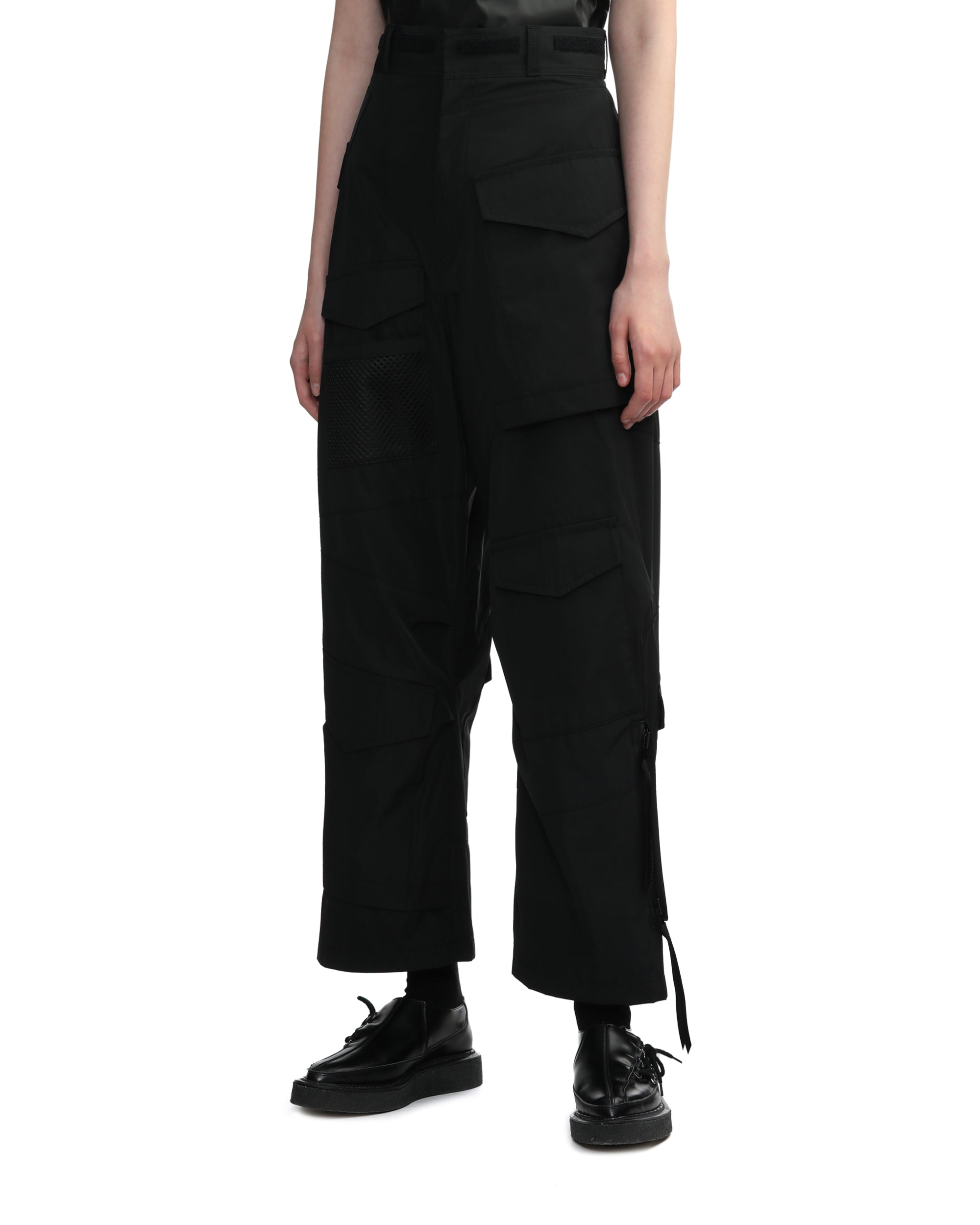 Asymmetric cargo pants