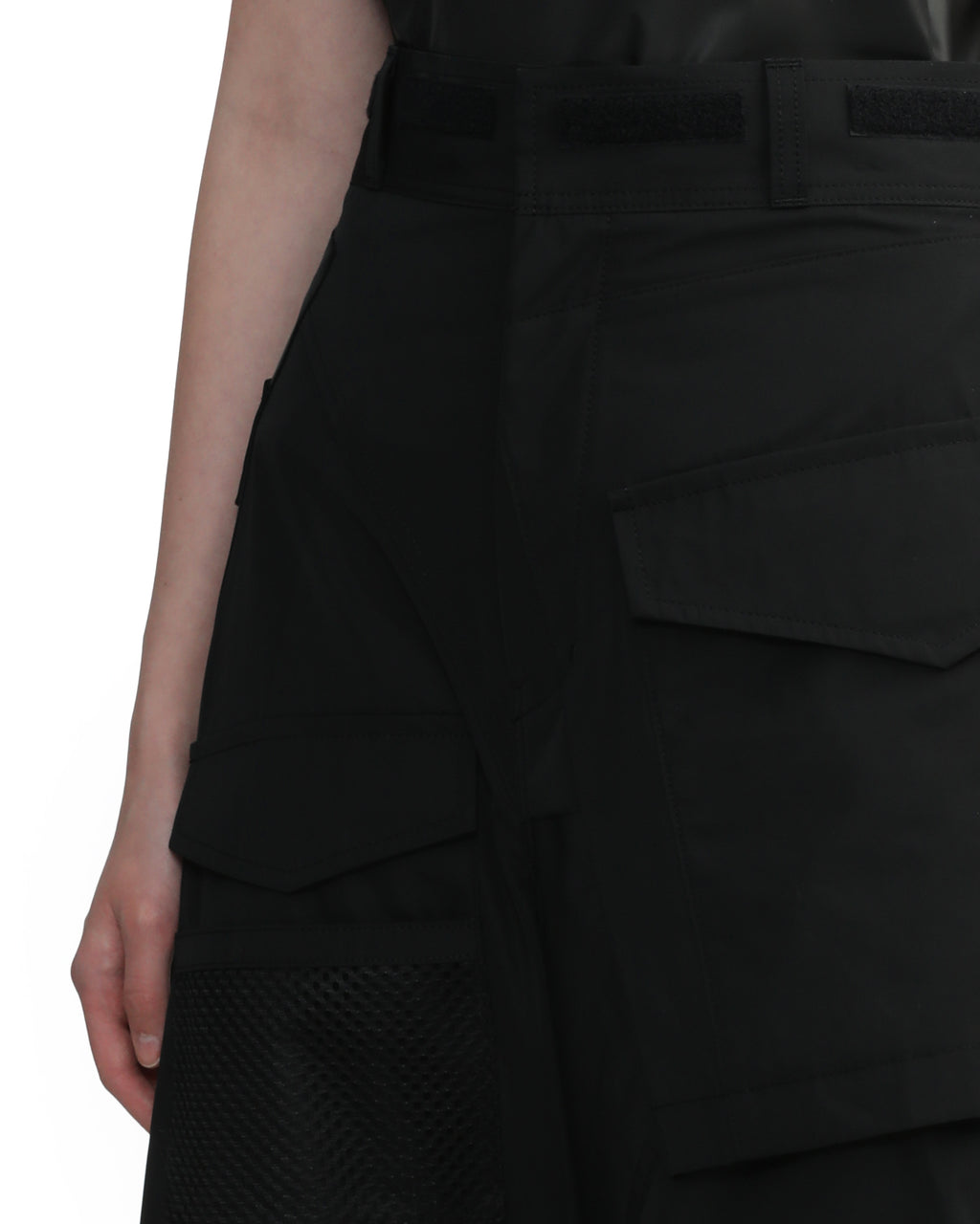 Asymmetric cargo pants