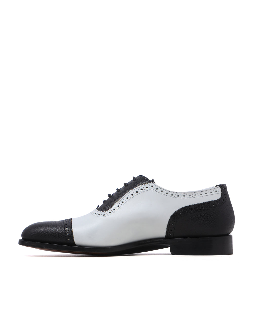 Contrast dress shoes