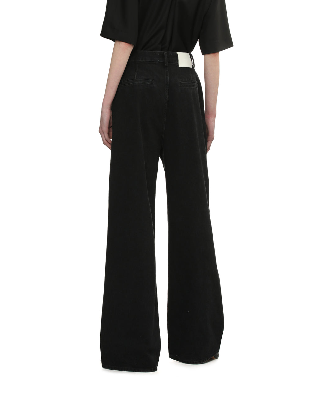 Wide-leg denim pants