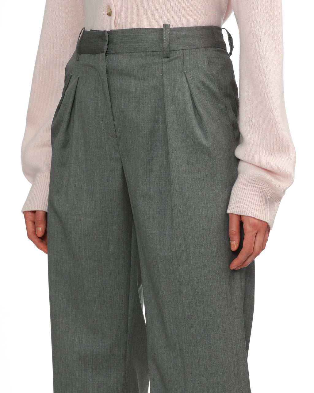 Relaxed fit tucked pants
