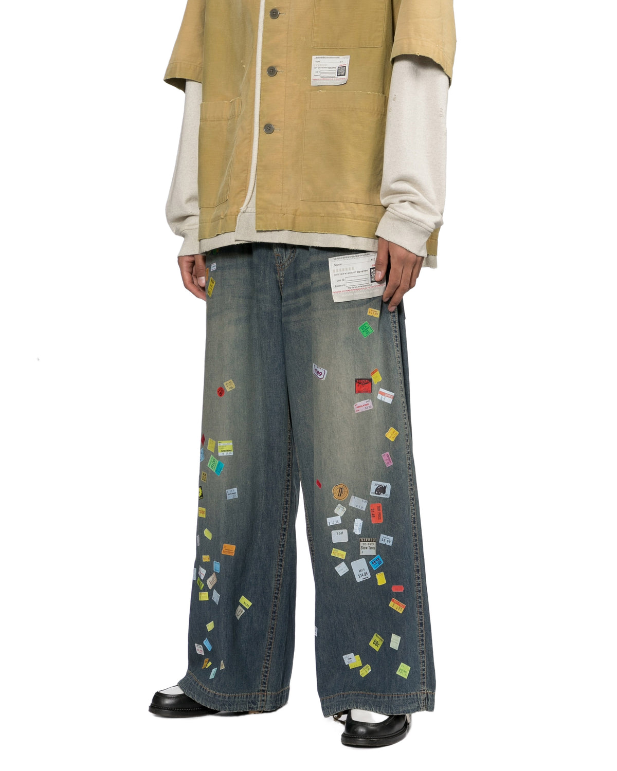 Price tag sticker printed jeans