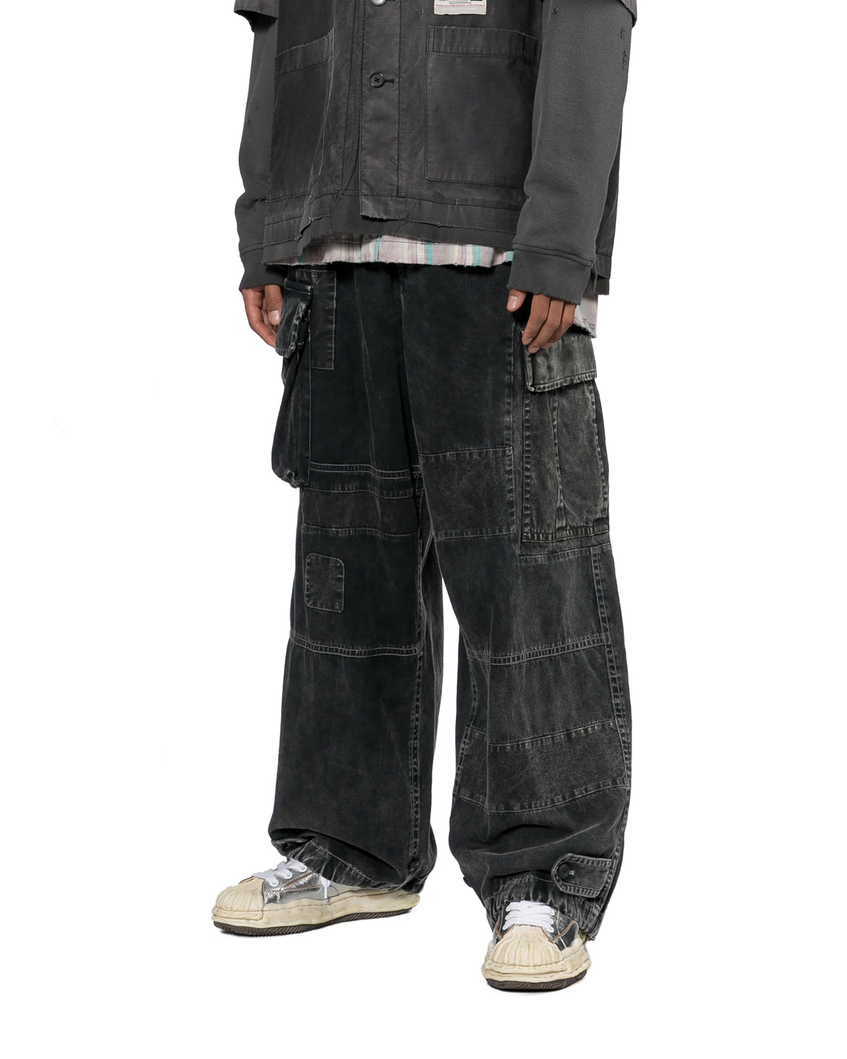 Wide-leg cargo pants