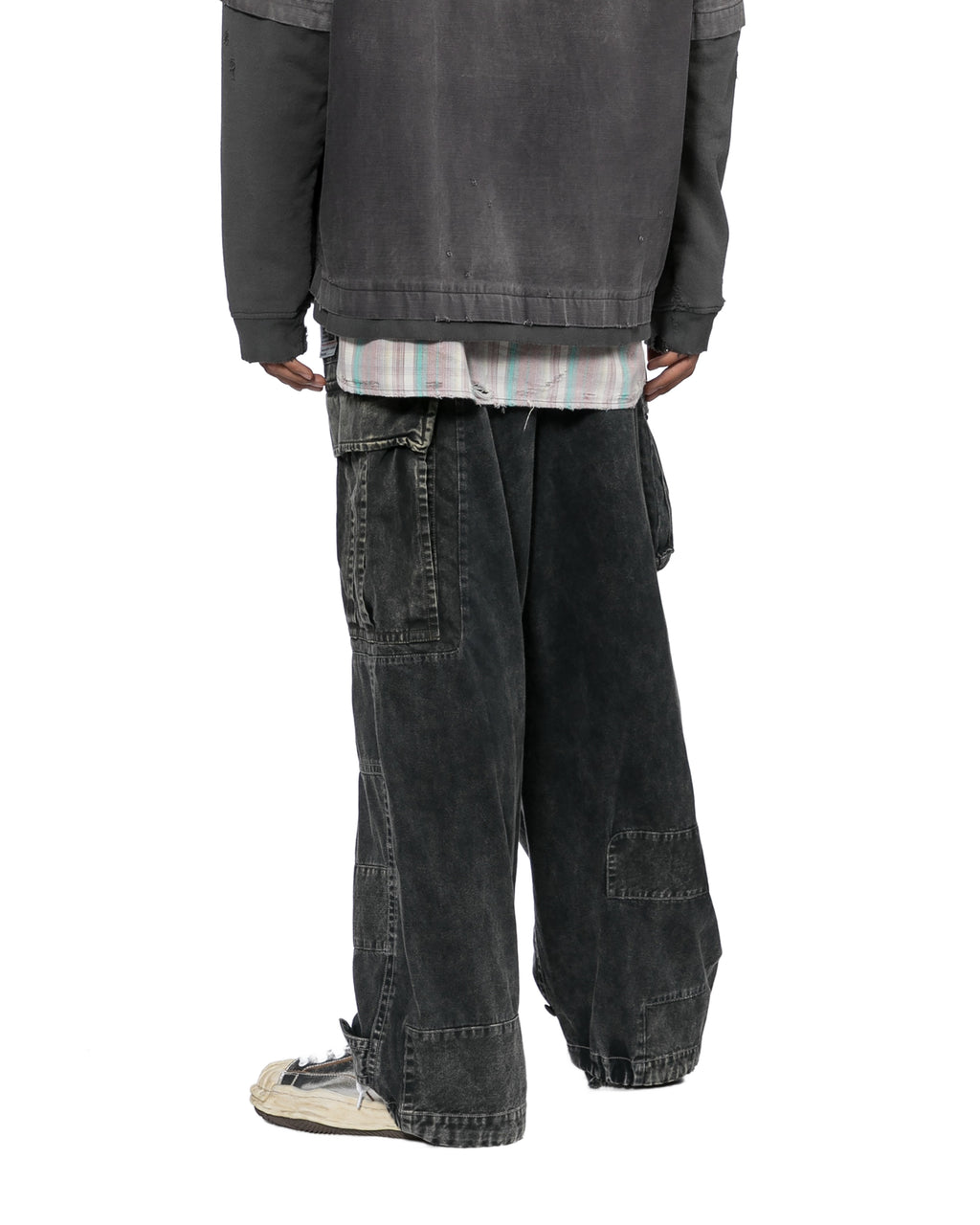 Wide-leg cargo pants