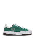 Low-top sneakers