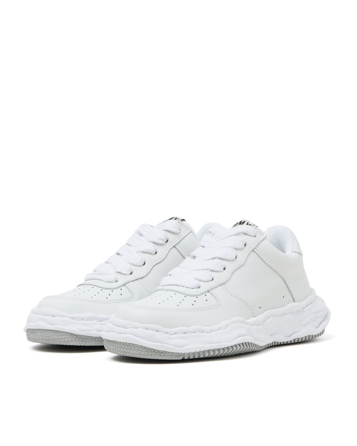 Wayne low sneakers