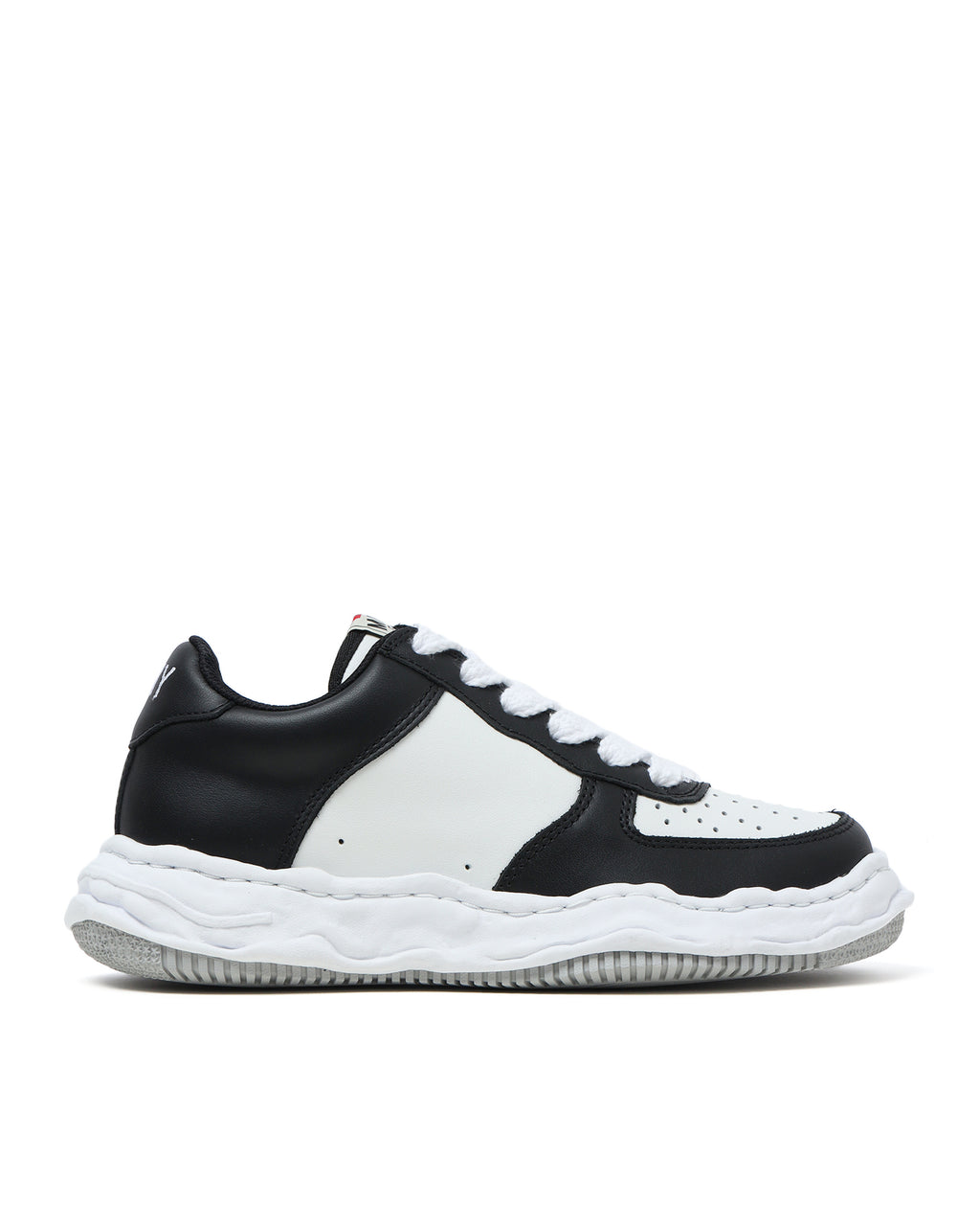 Wayne low sneakers