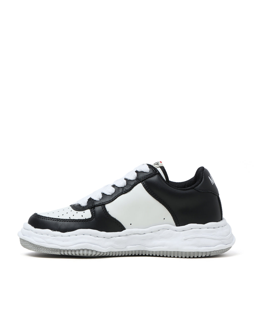 Wayne low sneakers
