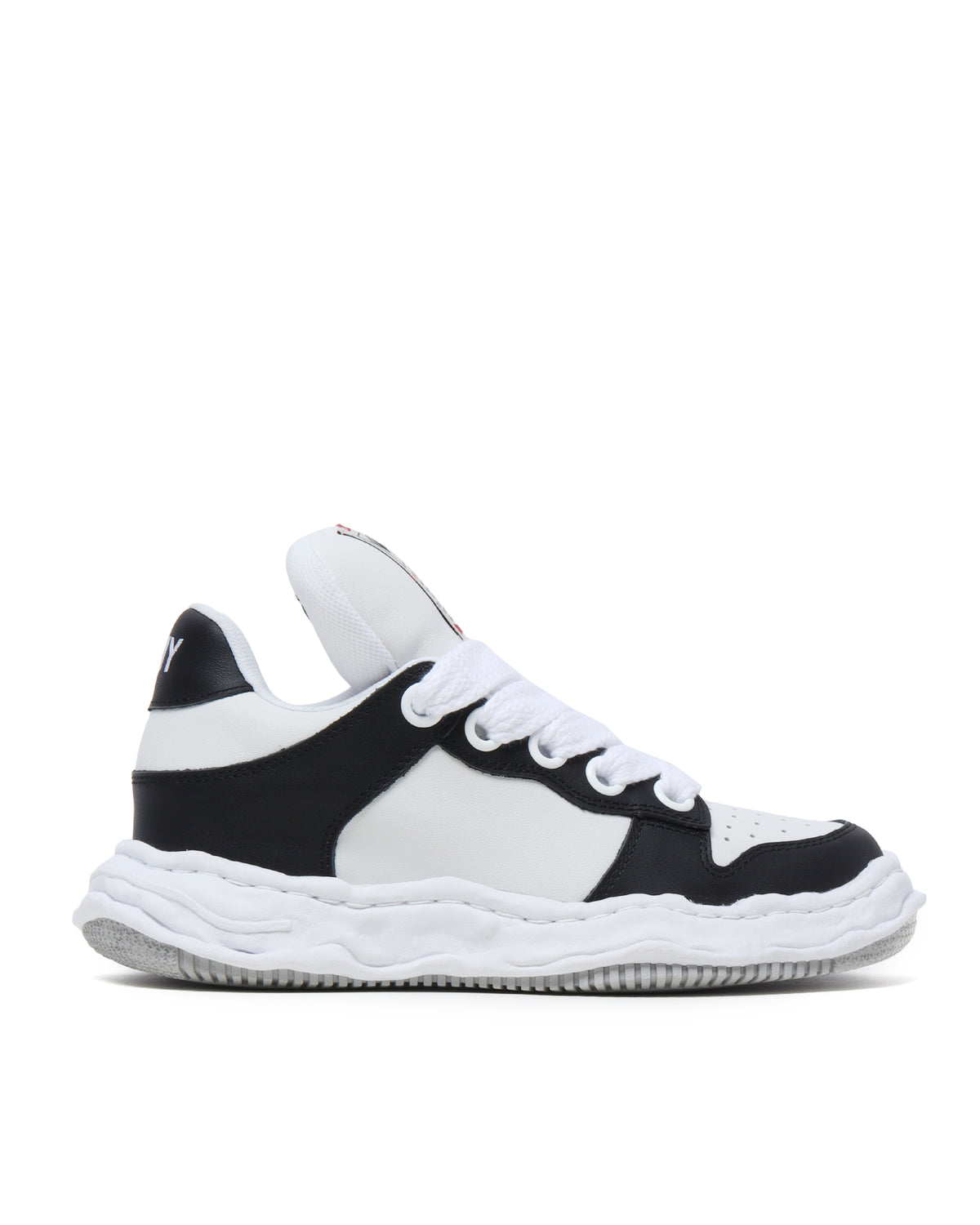 Wayne puffer leather low top sneakers