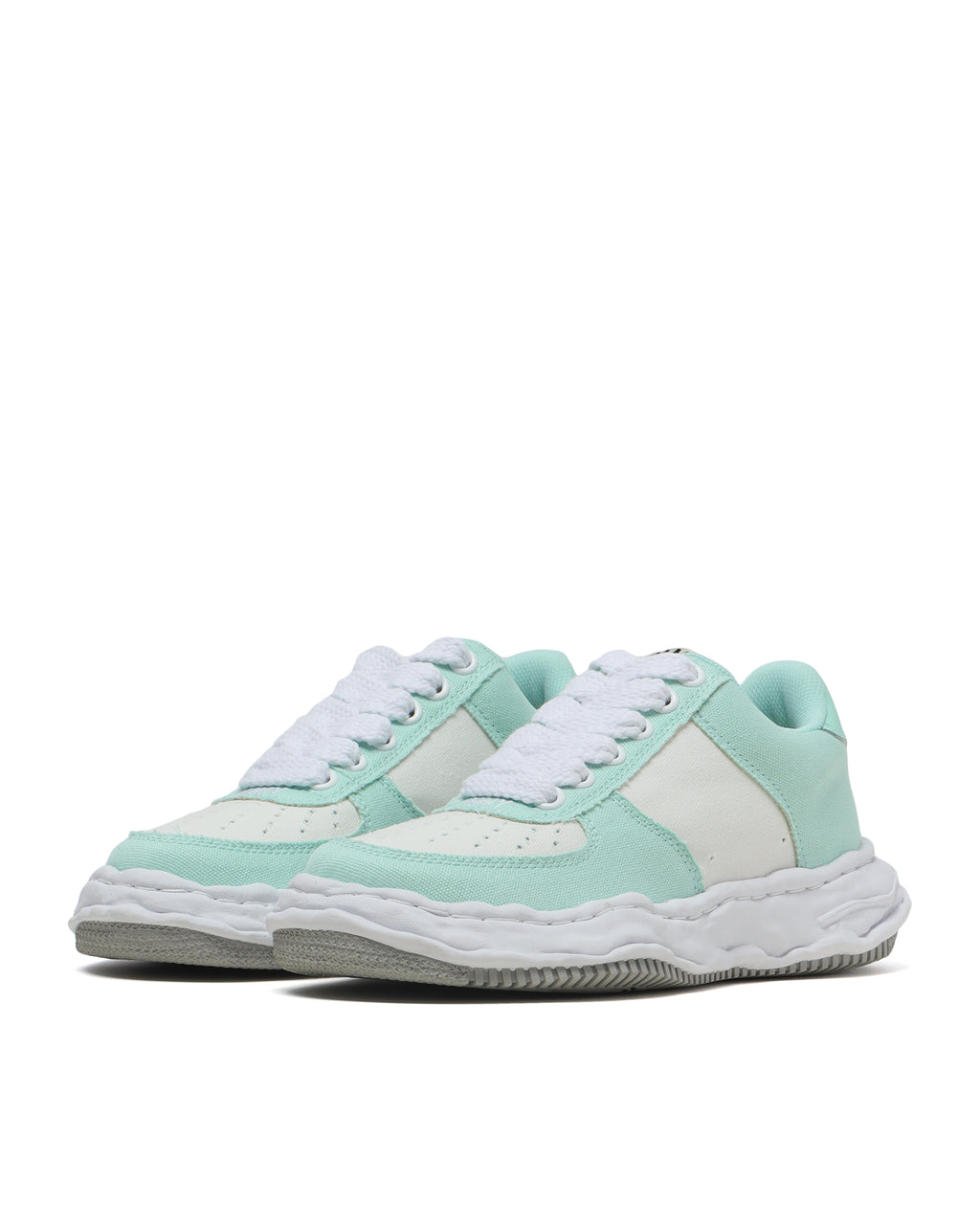 Wayne low sneakers