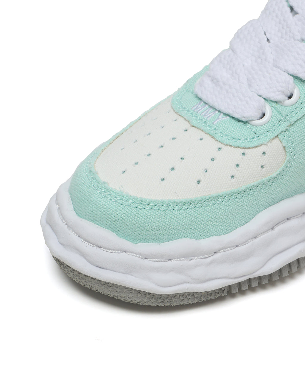 Wayne low sneakers