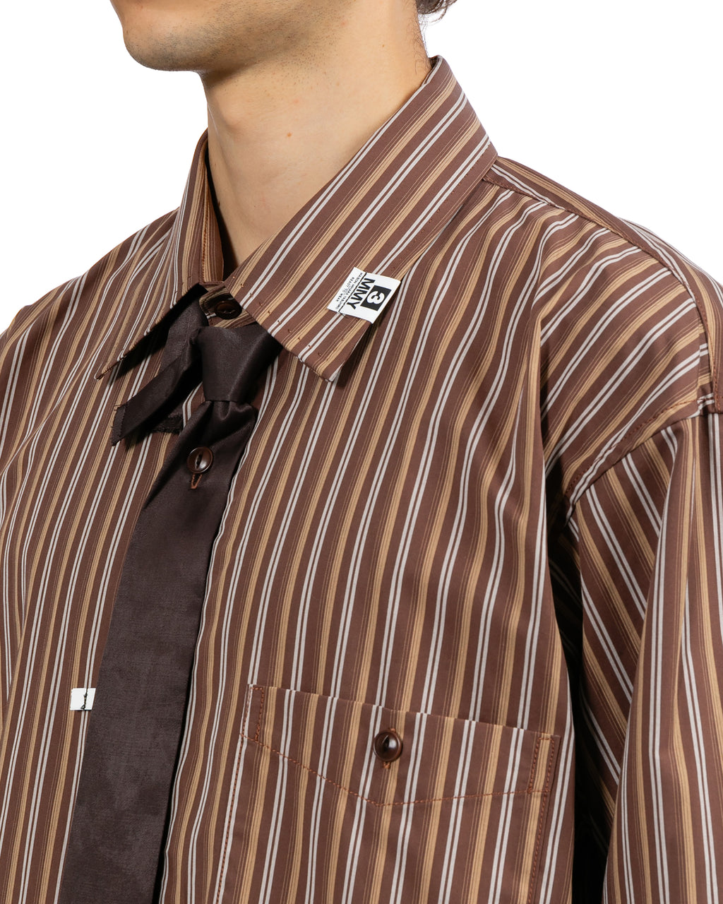 Attached tie long sleeve shirt