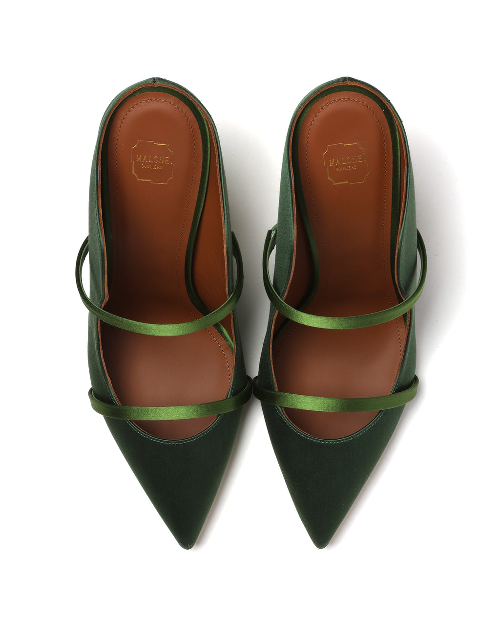 Satin pumps