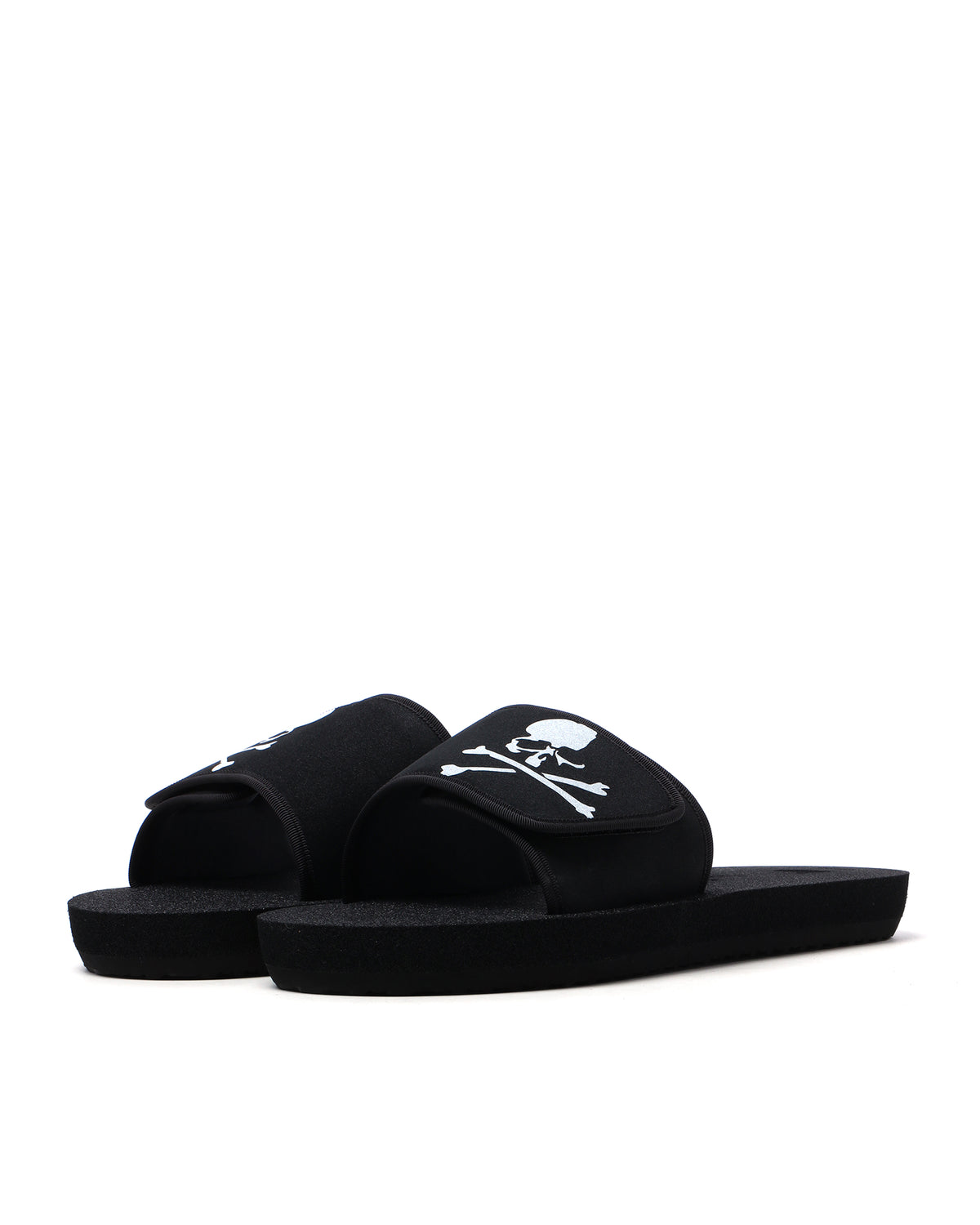 Logo slippers