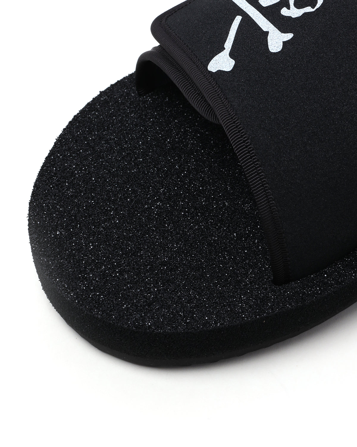 Logo slippers