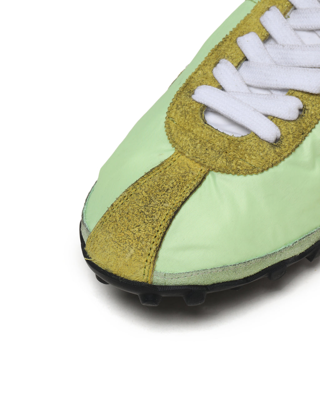 Lace-up sprinters