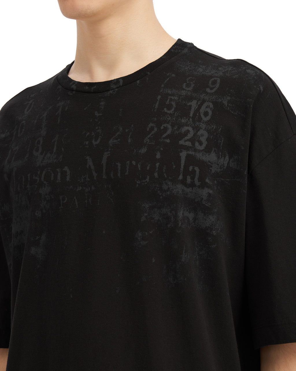 Graphic tee