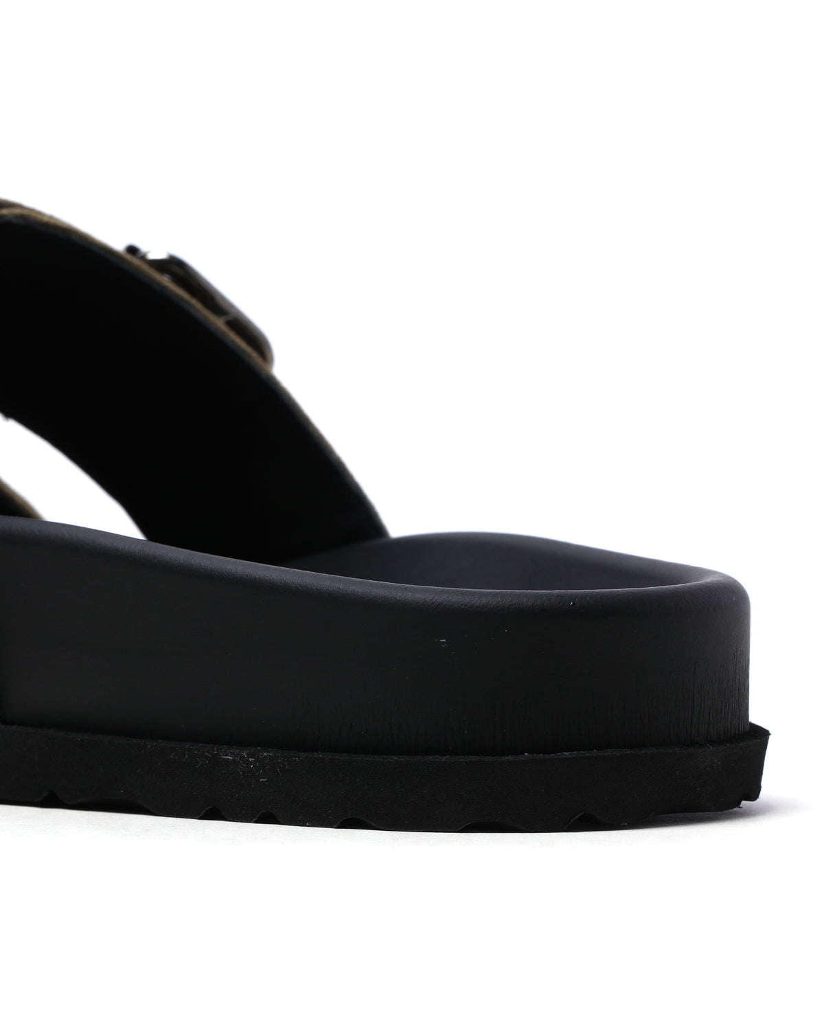 Double buckle slippers