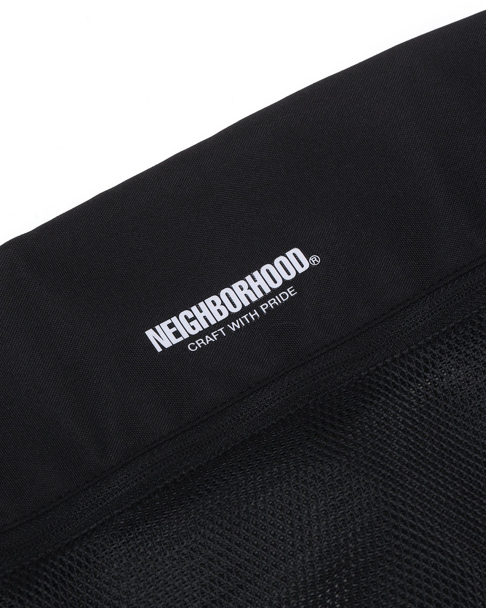 Mesh pouch
