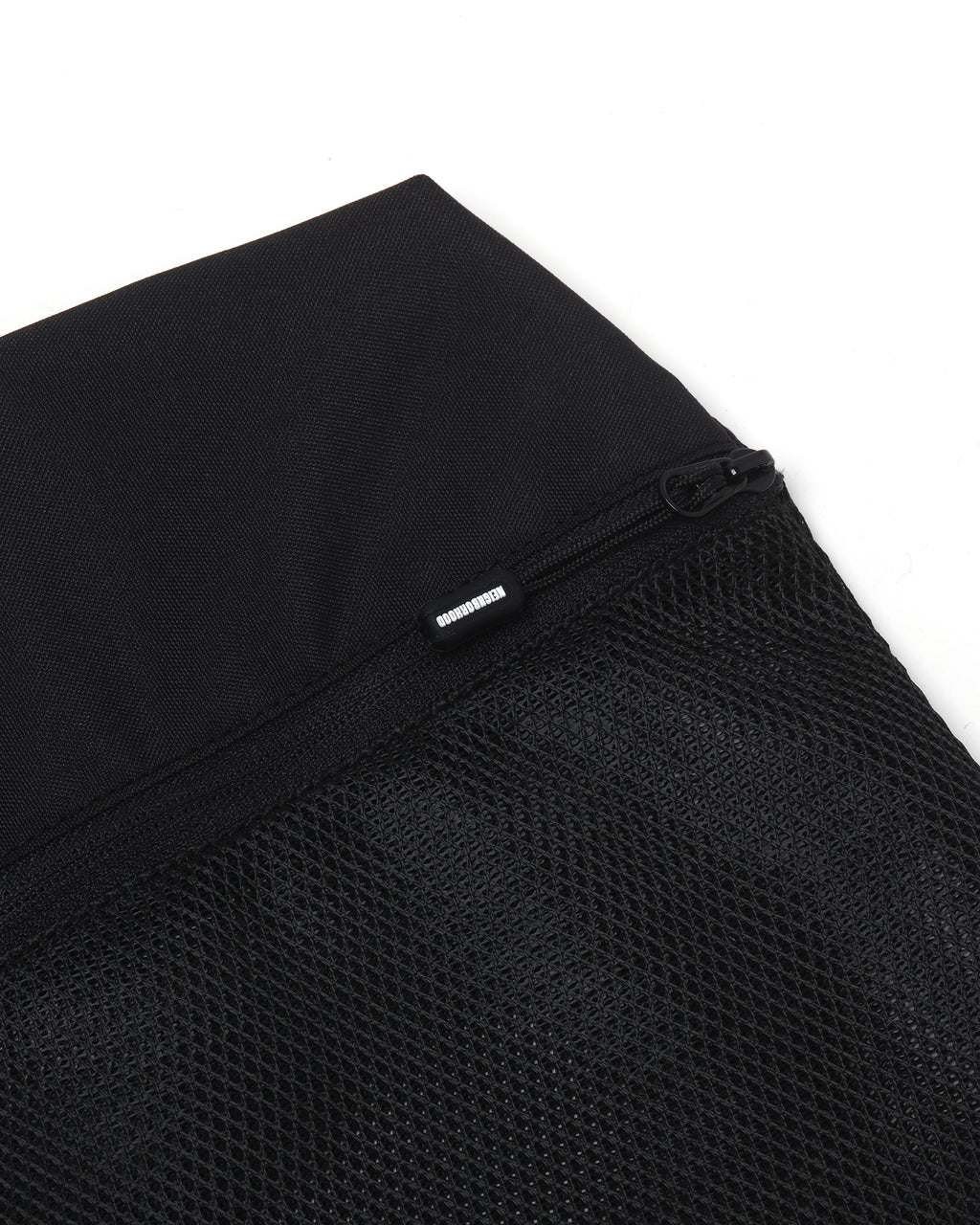 Mesh pouch