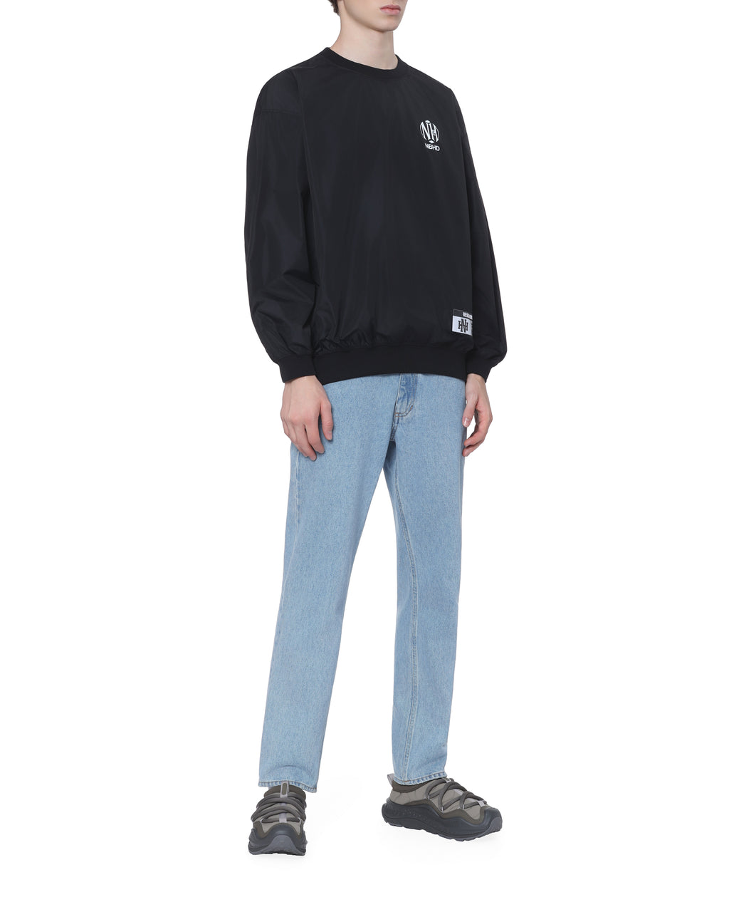 Crew neck long sleeve pullover