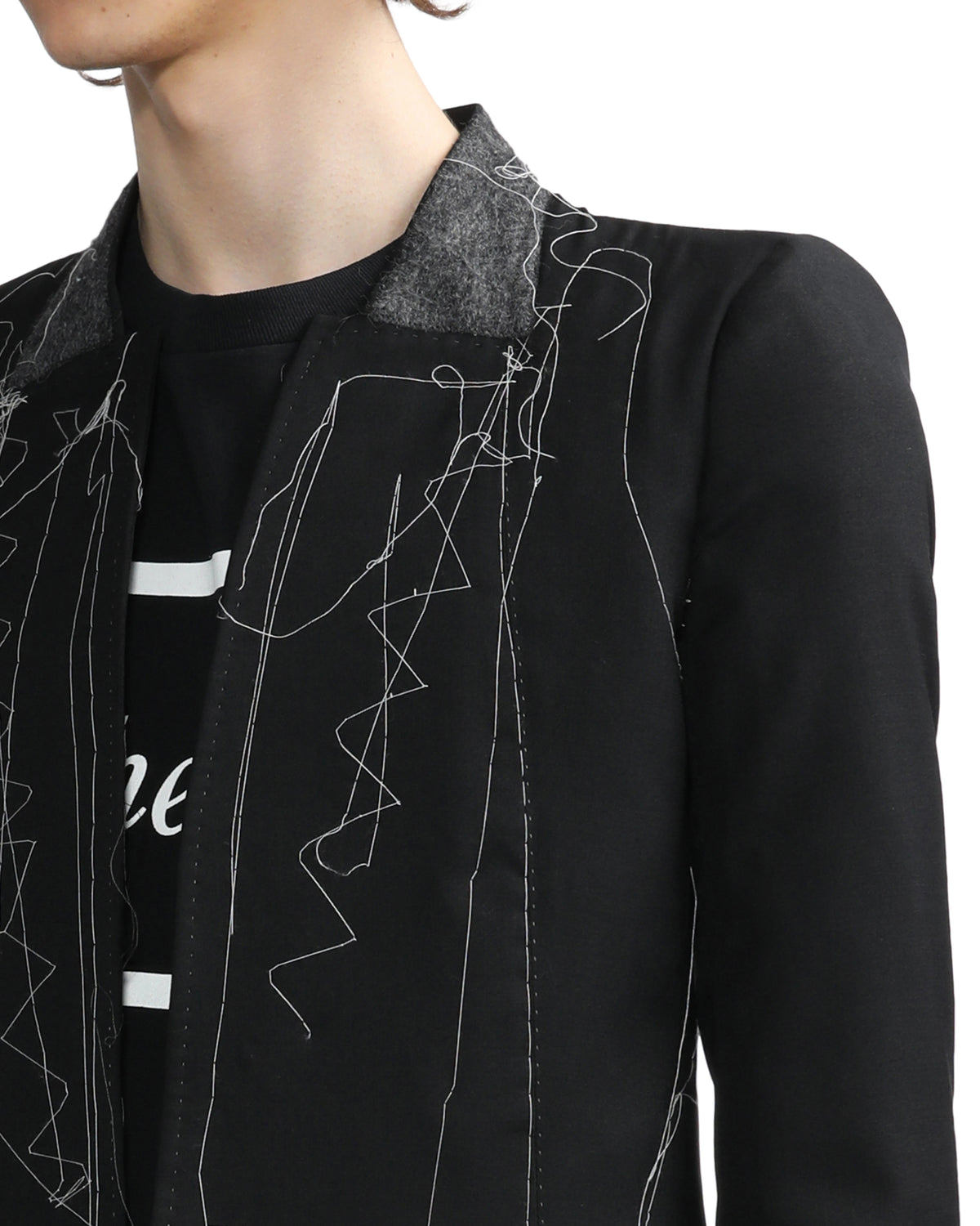 Contrasting neck jacket