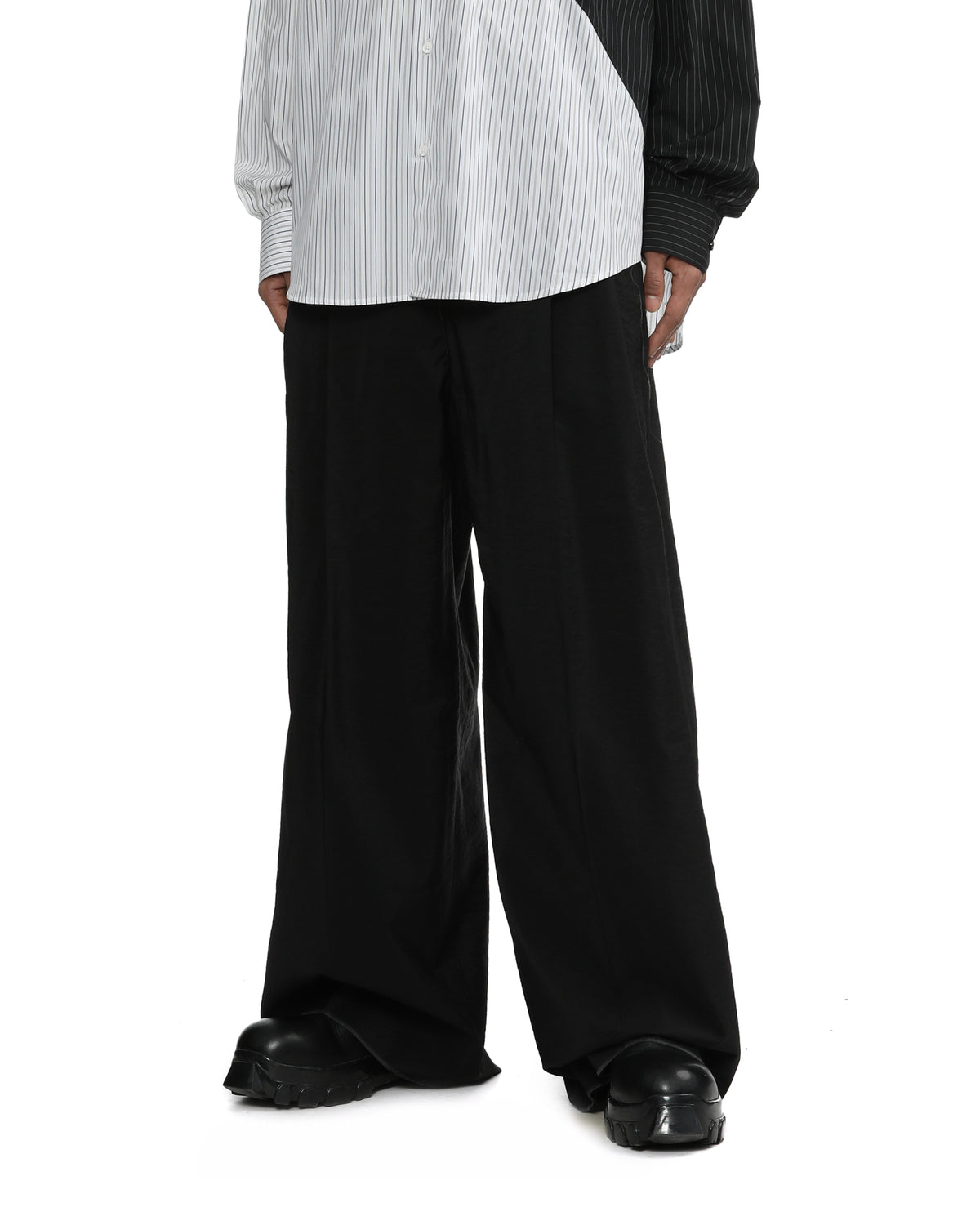 Relax wide-leg pants
