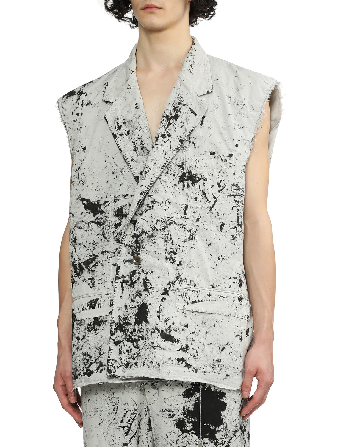 Printed sleeveless blazer
