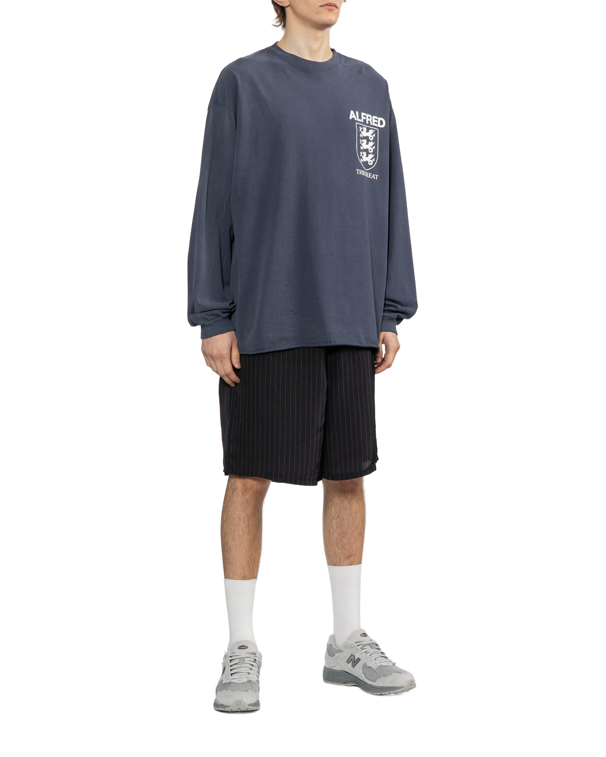 2002DX sneakers
