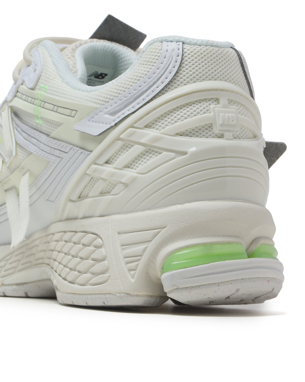 1906A sneakers