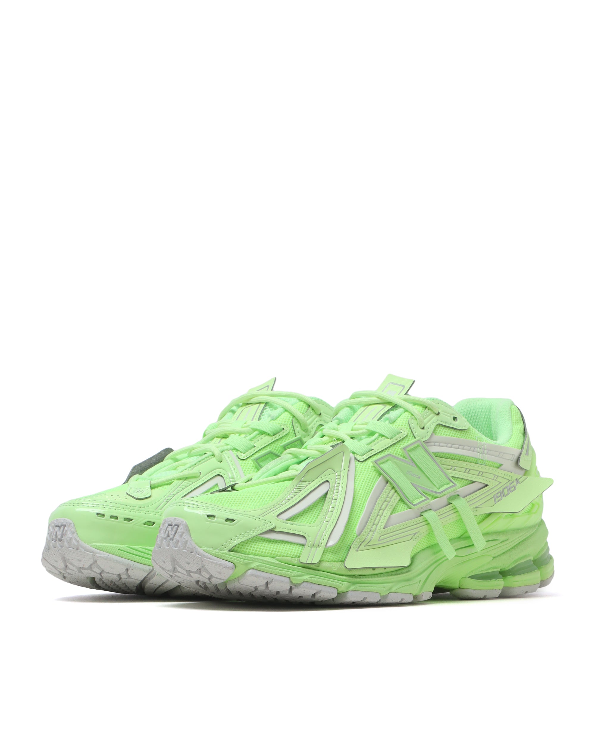 1906A sneakers