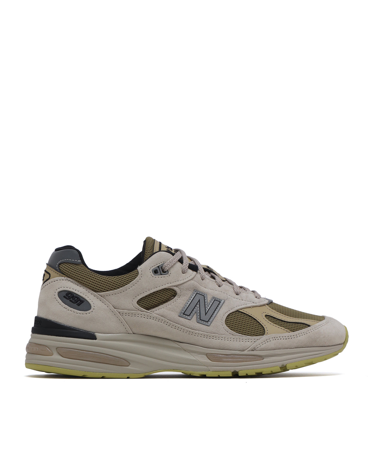 991v2 sneakers