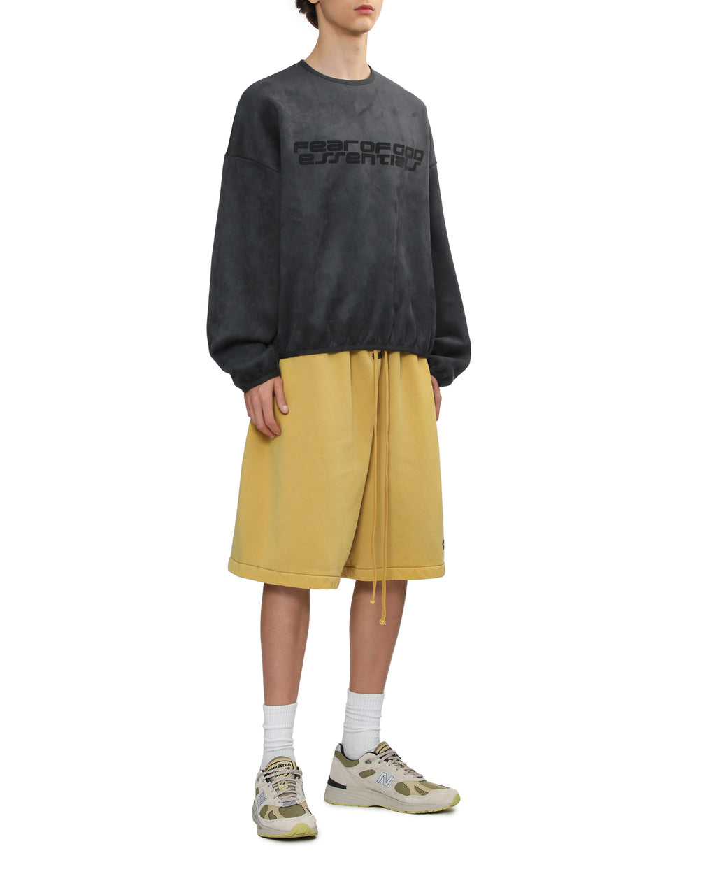 991v2 sneakers