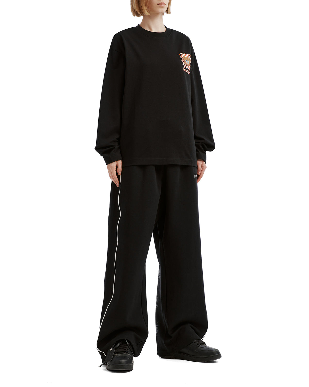 X JISOO CLICK bear long sleeve tee