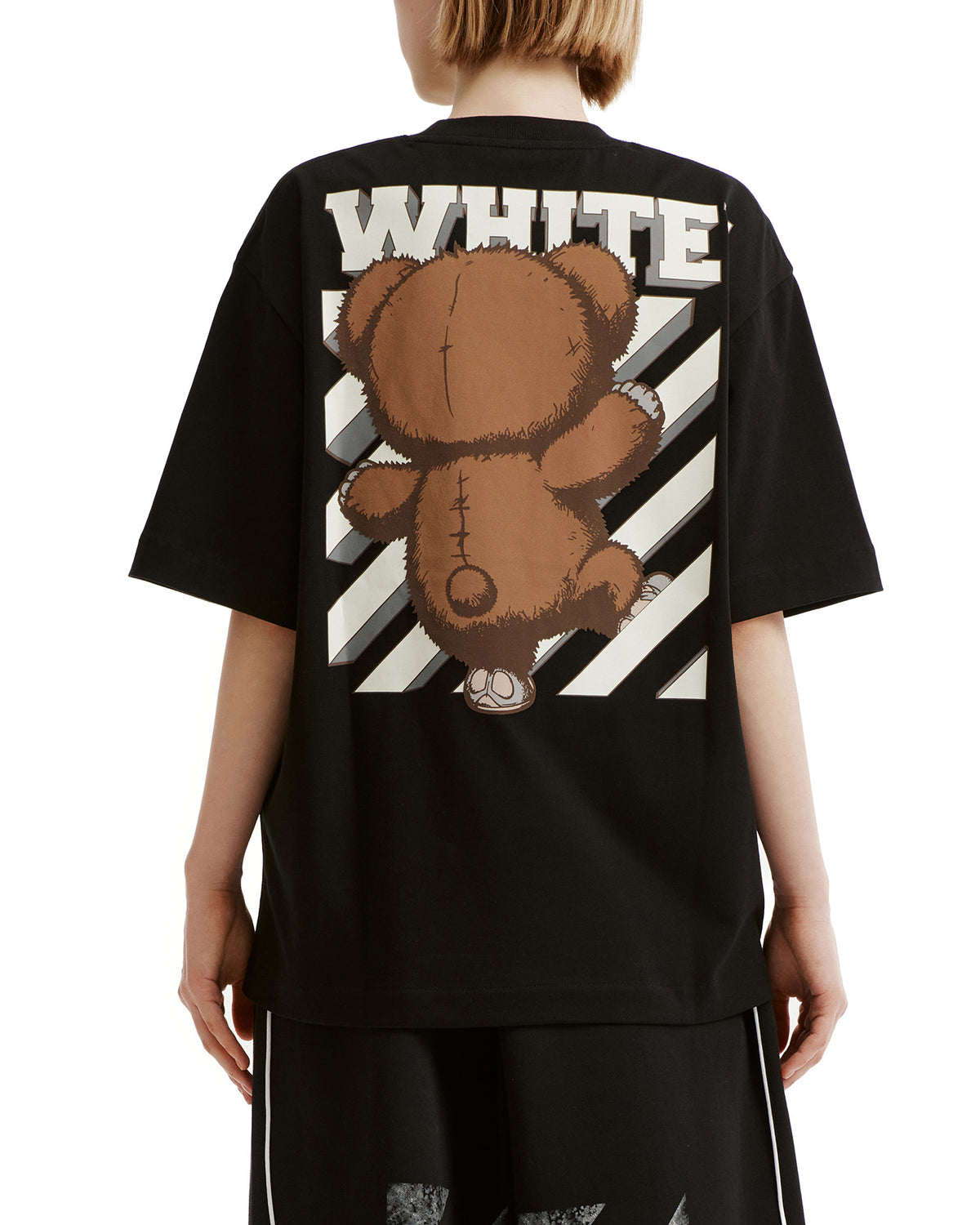X JISOO CLICK bear diag logo tee